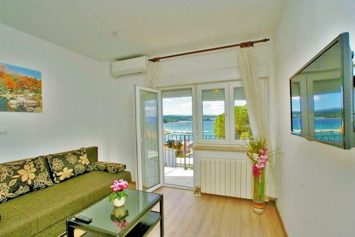 Blue Sky Residence Малинска Экстерьер фото