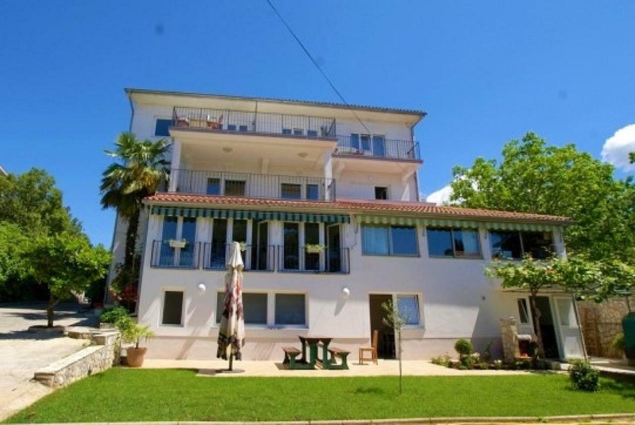 Blue Sky Residence Малинска Экстерьер фото